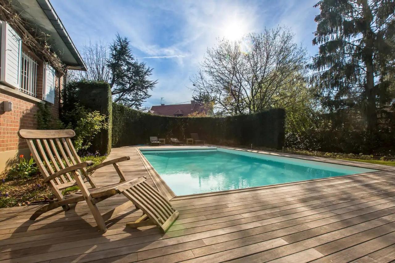 Bed and Breakfast Les Glycines Croix Exterior foto